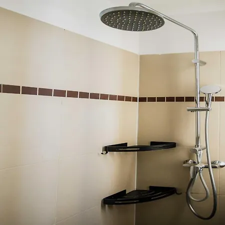 דירה Charming Flat -1br-4p- 17e פריז